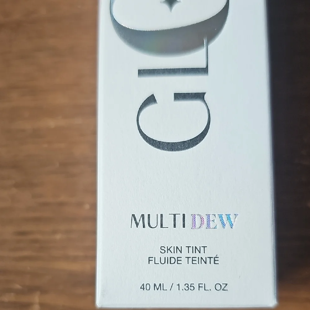 NIB HUDA BEAUTY Glowish MultiDew Skin Tint 1.5 Fair Cool Discontinued Full Size